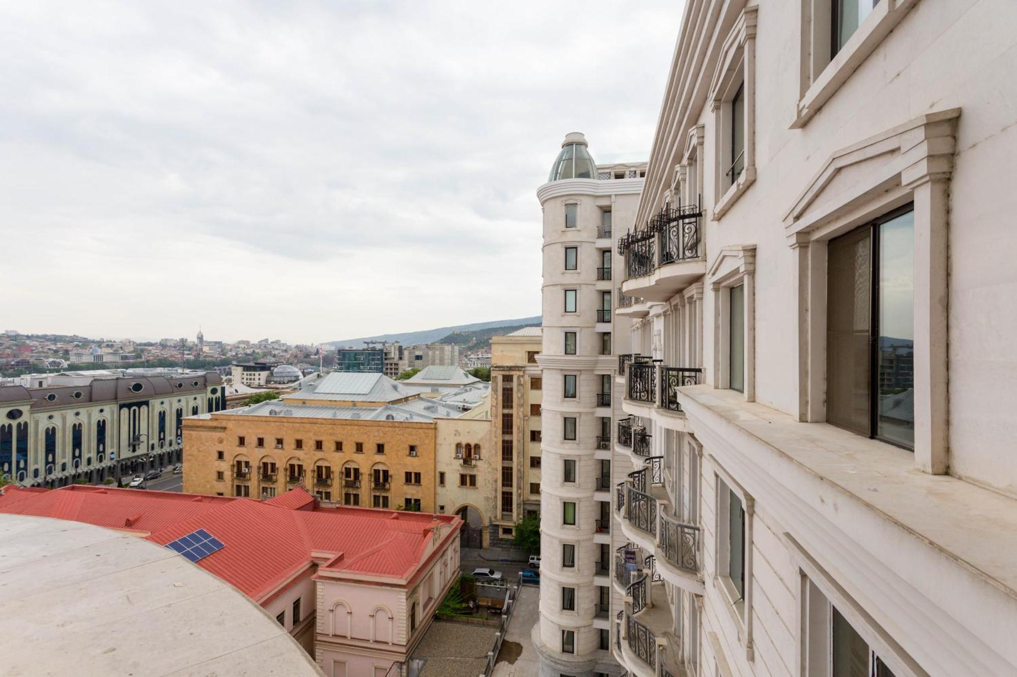 City Luxury Apartment L Tbilisi Eksteriør billede