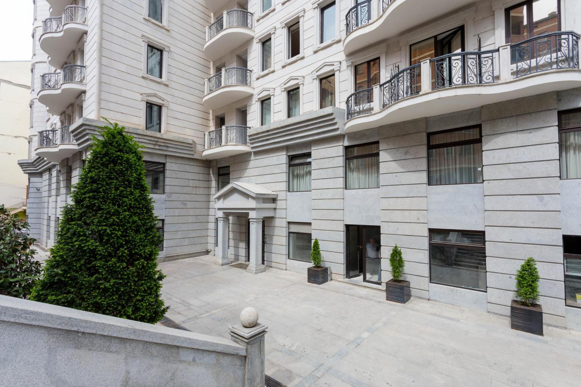 City Luxury Apartment L Tbilisi Eksteriør billede