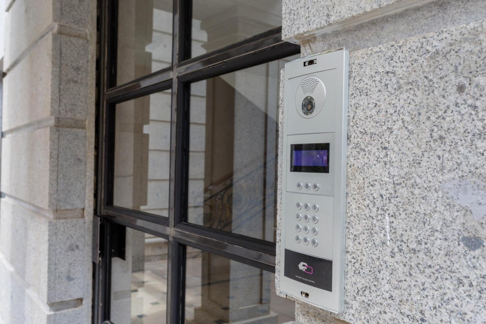 City Luxury Apartment L Tbilisi Eksteriør billede