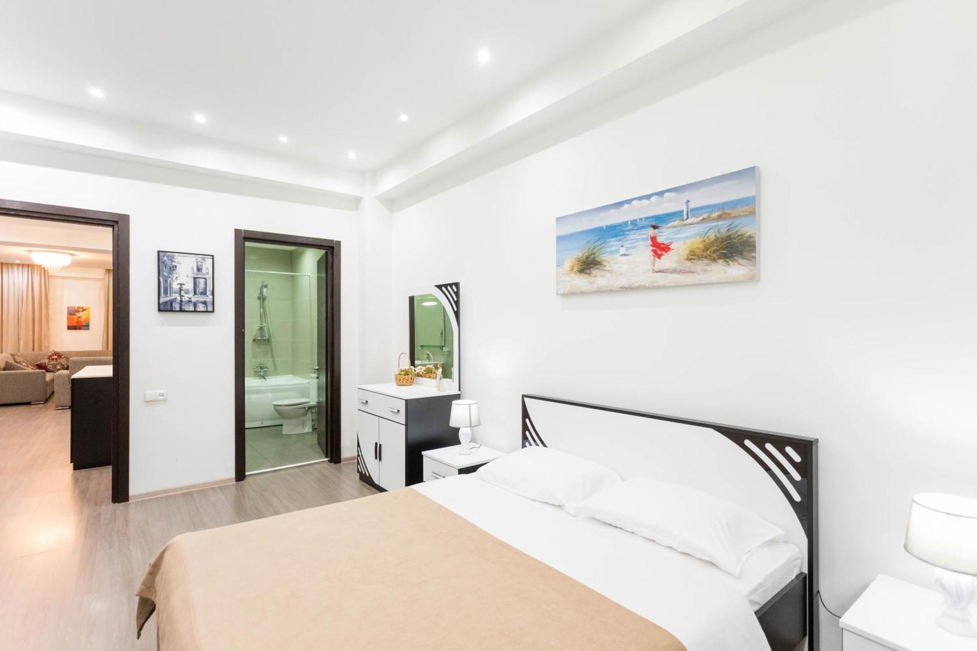 City Luxury Apartment L Tbilisi Eksteriør billede
