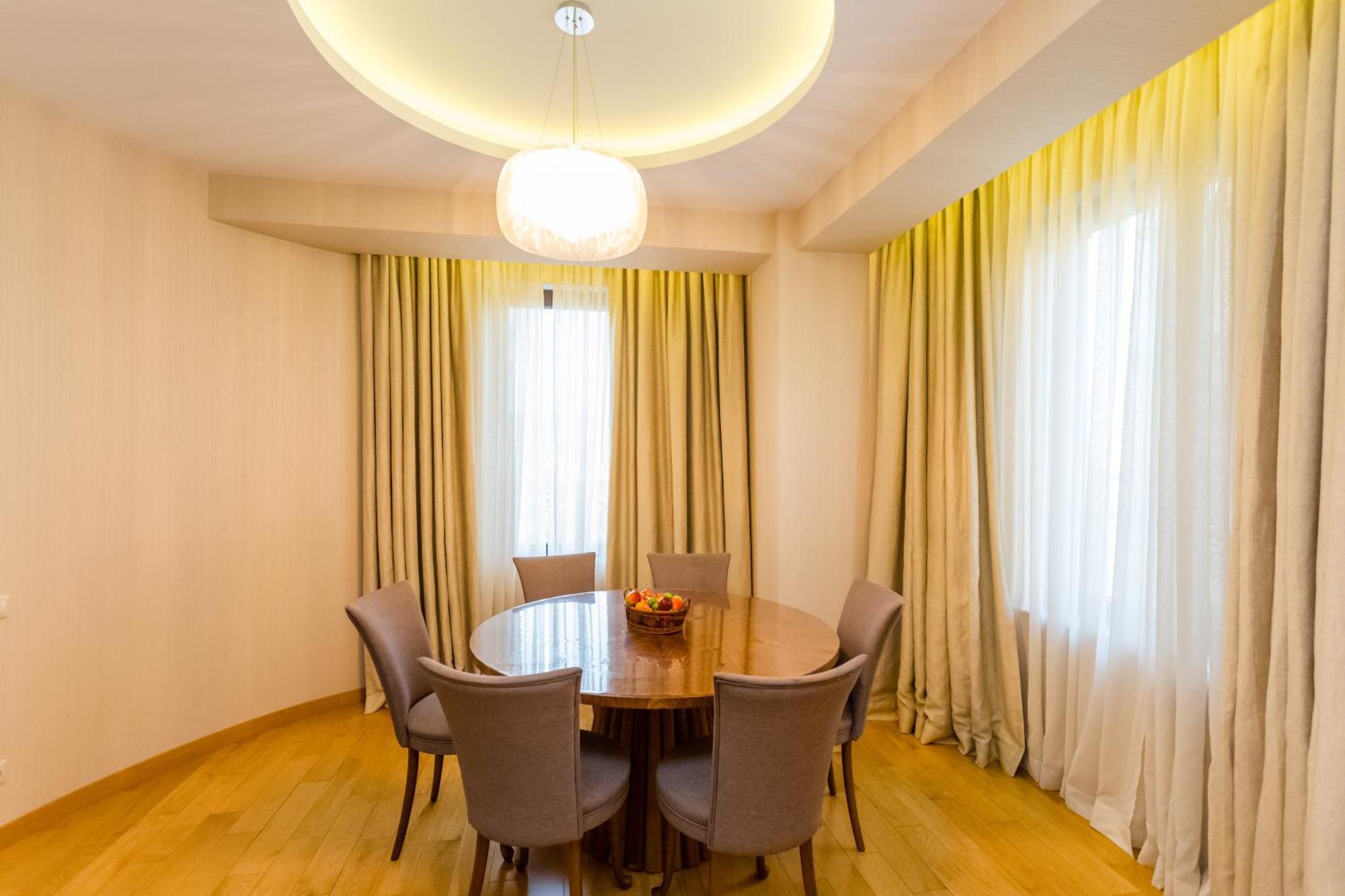 City Luxury Apartment L Tbilisi Eksteriør billede